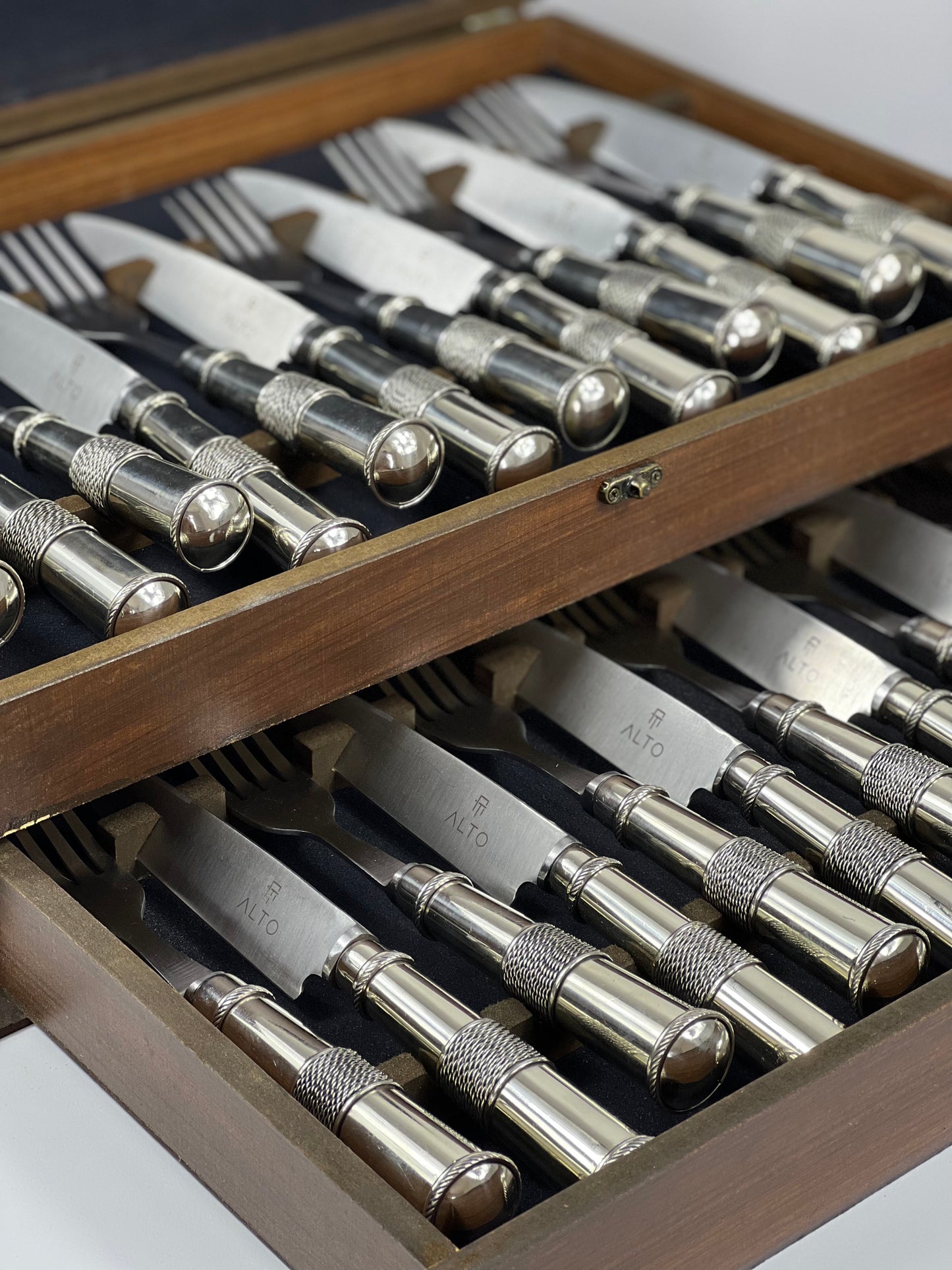24 Piece Nickel Silver Cutlery Set
